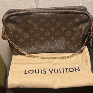 Authentic Louis Vuitton monogram 28 Trousse toilette